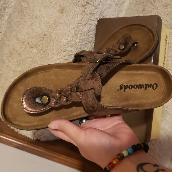 Size 10 Brown Outwoods Sandals - Picture 2 of 6